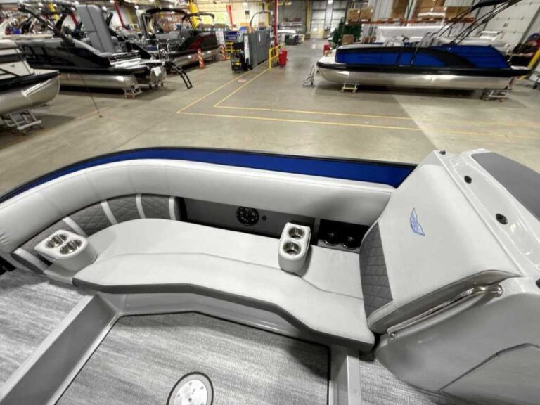 2026 Bennington 25LTSB - Blackout US-ETWS9076J526 [photo 7]